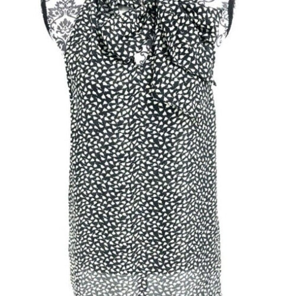 EUC Boho Fora brand. High neck with tie and keyhole. Black and white leaf. Sz M